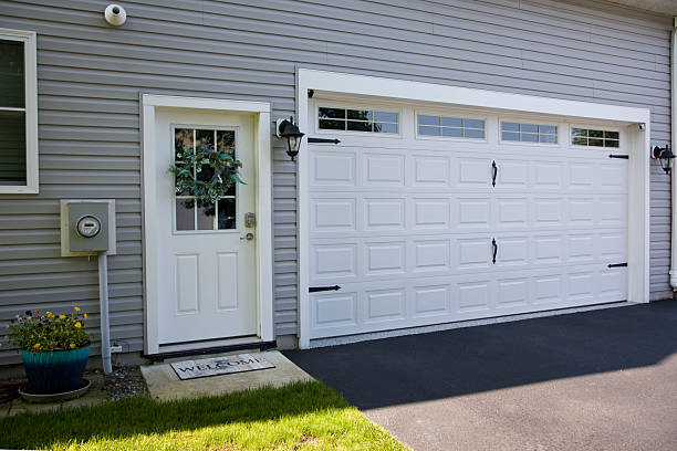 24/7 Emergency Garage Door Panel Replacement experts in Lake Como, NJ